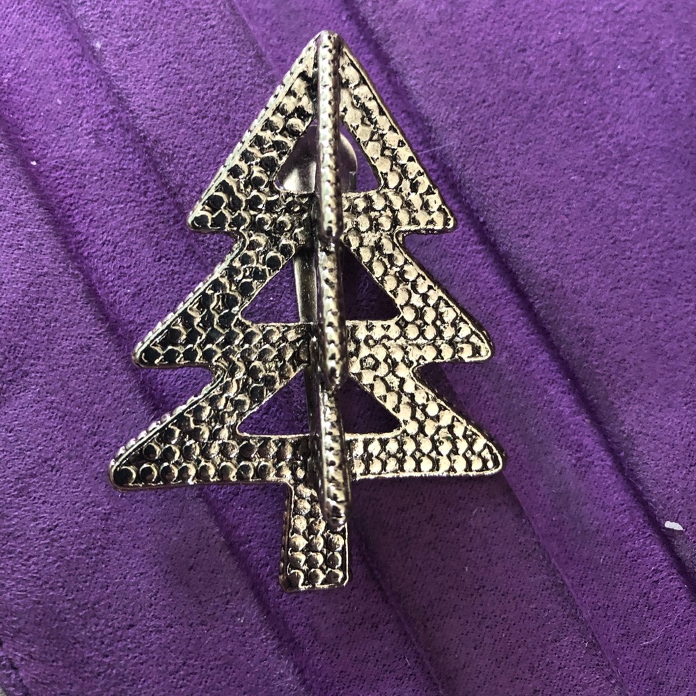 John Hardy Christmas dot collection signed!